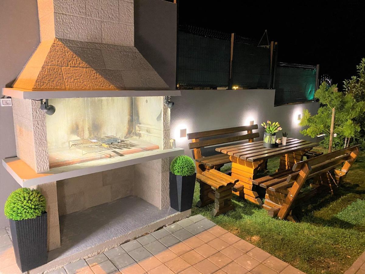 Lux Apartment Sea Shell With Jacuzzi Makarska Eksteriør bilde