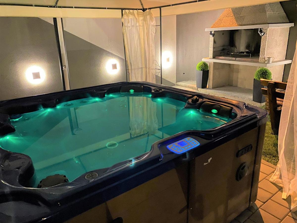 Lux Apartment Sea Shell With Jacuzzi Makarska Eksteriør bilde