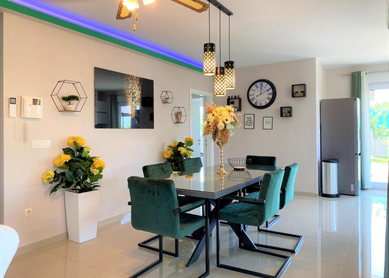 Lux Apartment Sea Shell With Jacuzzi Makarska Eksteriør bilde