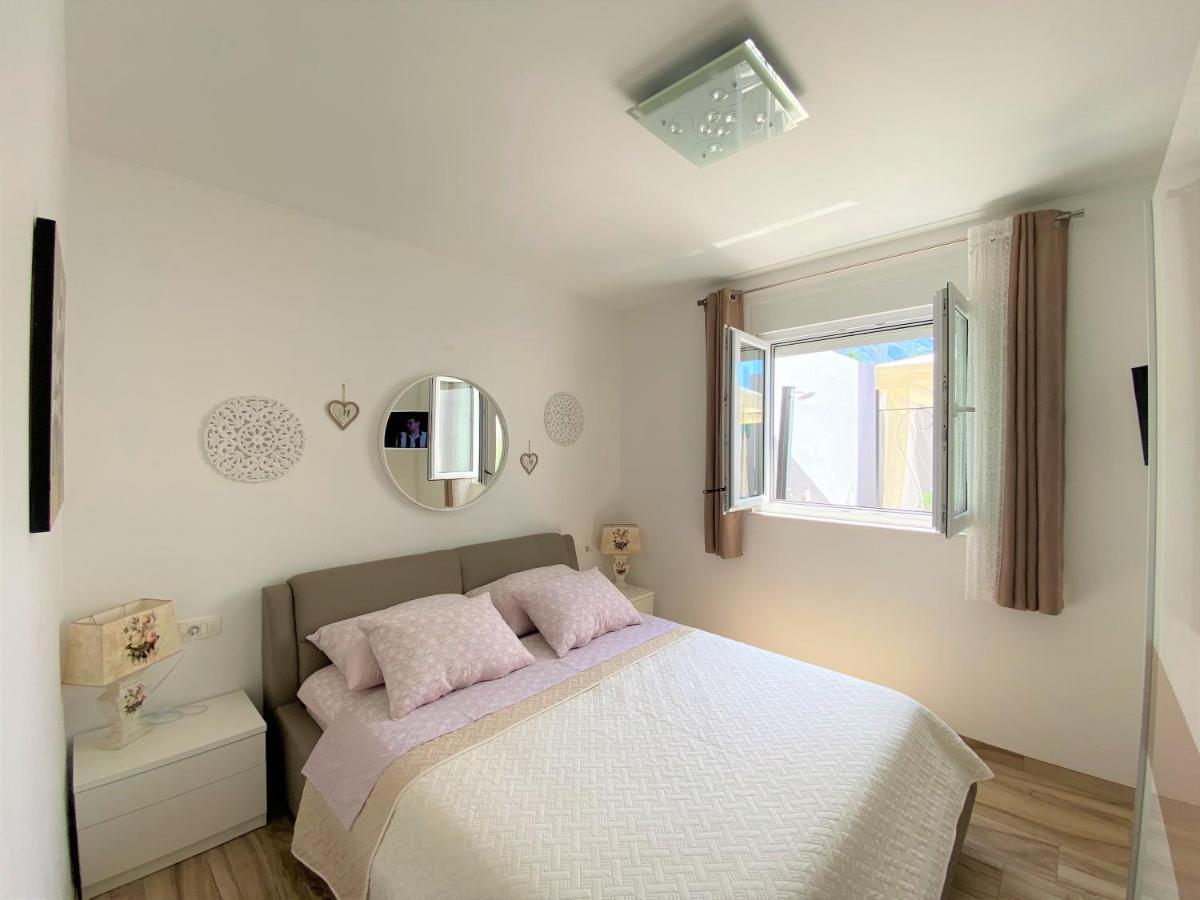 Lux Apartment Sea Shell With Jacuzzi Makarska Eksteriør bilde