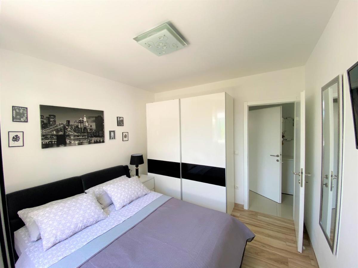 Lux Apartment Sea Shell With Jacuzzi Makarska Eksteriør bilde