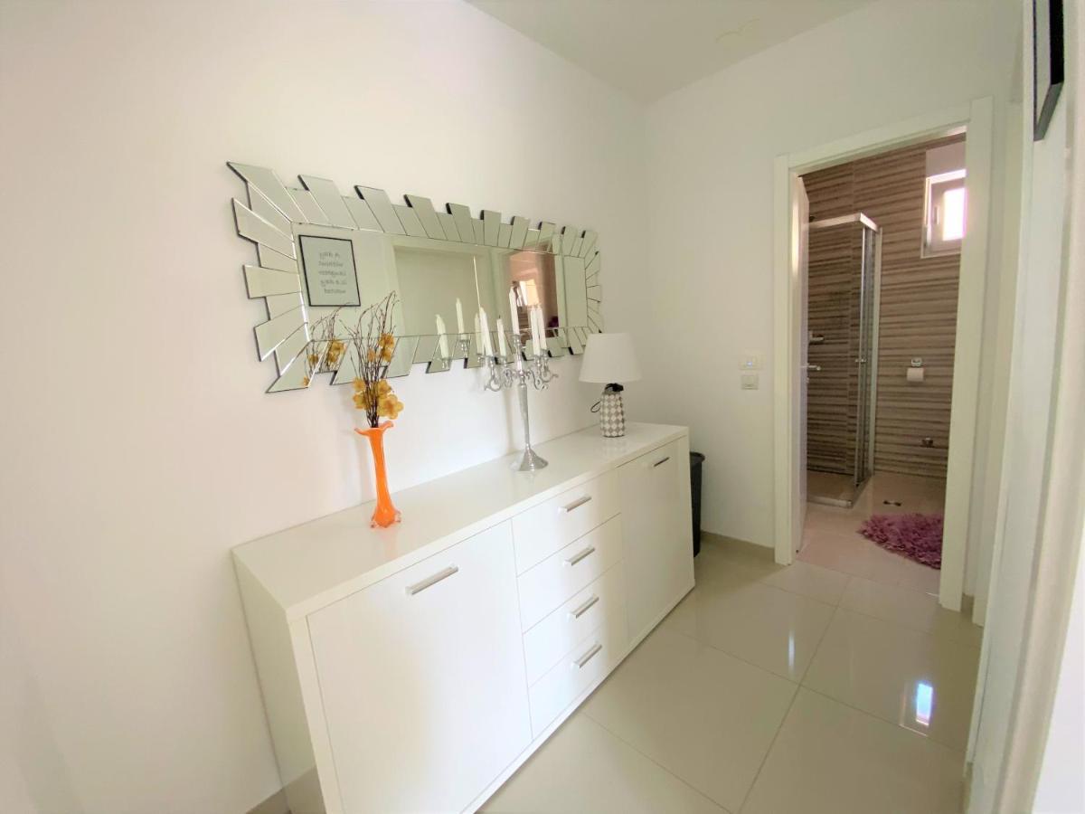 Lux Apartment Sea Shell With Jacuzzi Makarska Eksteriør bilde