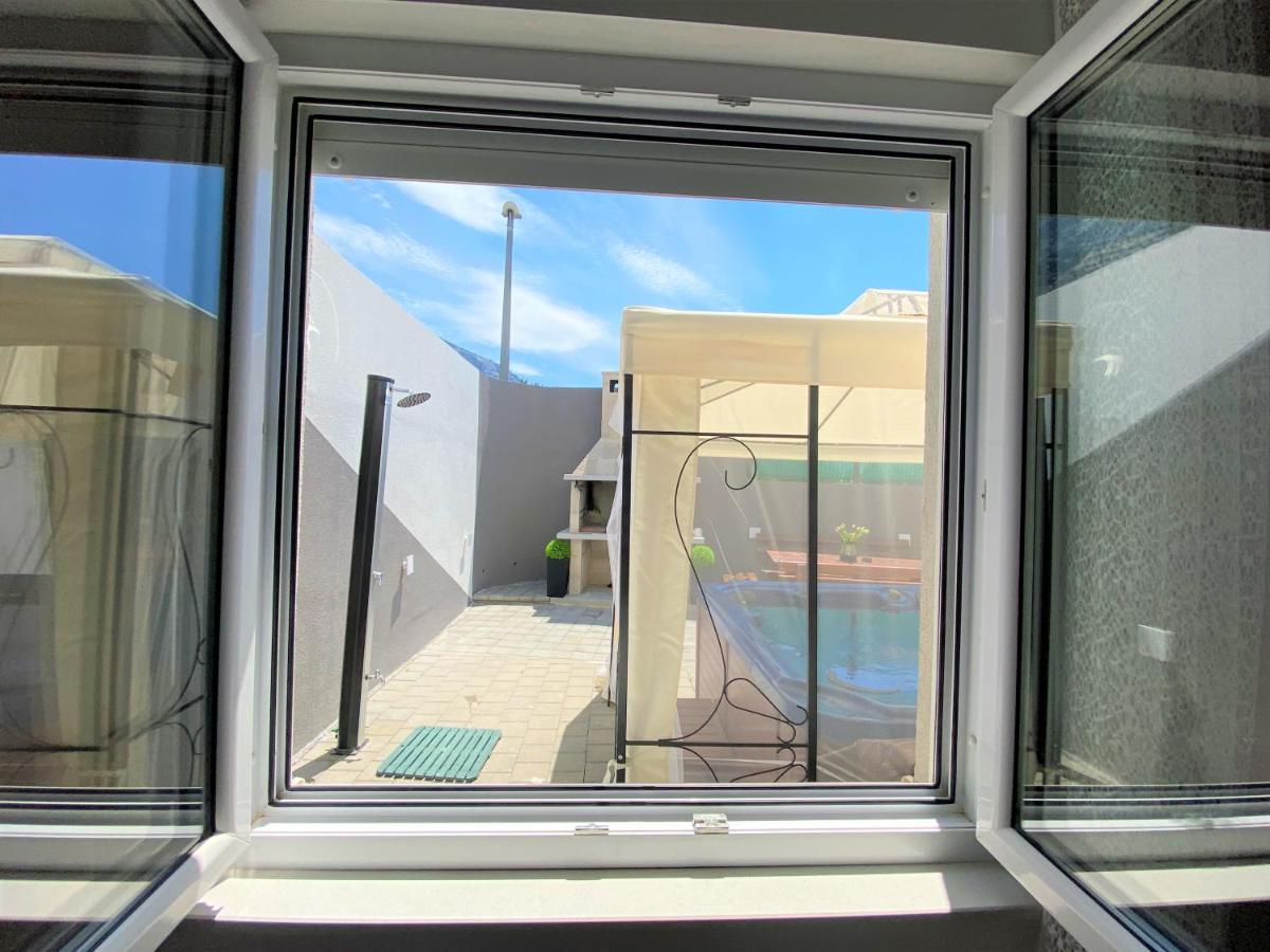 Lux Apartment Sea Shell With Jacuzzi Makarska Eksteriør bilde